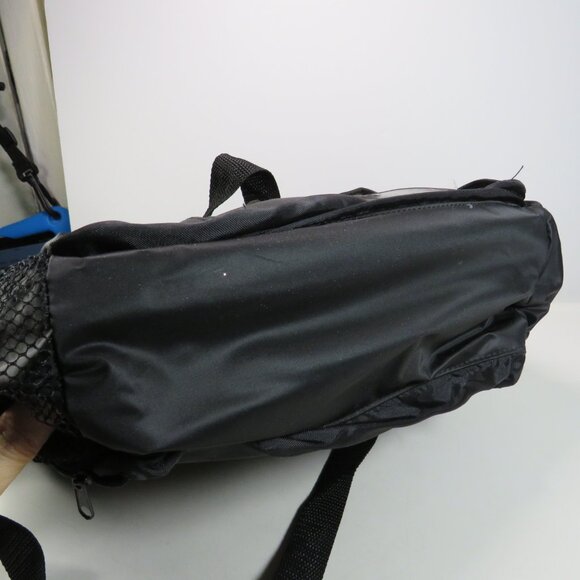 Diaper Bag Black New w/o Tags Water Resistant Hand & Shoulder Strap - Picture 11 of 12